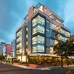 Hotel Regency Suites La Feria