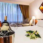 Hotel Platinum Suite