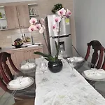 Hermoso apartamento cerca del aeropuerto con parque aeropuerto privado