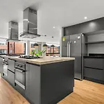 Build It In Bogota - Premium Coliving