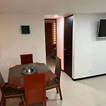 Encantador Apartamento Cerca Al Aeropuerto