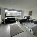 Hermoso apartamento con terraza, excelente ubicación cerca al centro de la ciudad