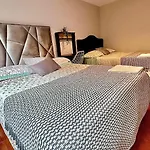 Habitacion Doble Para 4 Personas Cerca Del Aropuerto