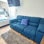 Apartaestudio En El Centro Turistico De Bogota Con Vista Urbana