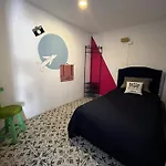 Urbana Hostel