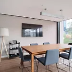 Apartaestudio-Wifi-Parqueadero Gratis