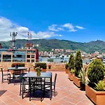 122 Plaza Apartahotel