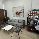 Moderno Apto En Chapinero, Bogota, Junto Al Parque De Los Hippies