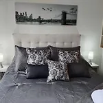 Moderno Apartamento Monserrate 2317