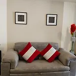 Moderno Apartamento Monserrate 2317