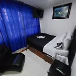 Hotel Punto 100