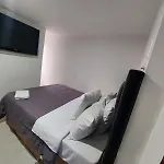 Hotel Punto 100