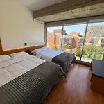 Trendy Artist Loft - Unique Stay Chicago Style
