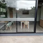 Soul Santa Barbara Executive, Wifi 300 Megas, Big Queen Size Bed, Smart Tv Netflix, Walking Distance To Unicentro Mall, Starbucks In Front Of The Building, Top Location