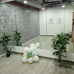 Soul Santa Barbara Executive, Wifi 300 Megas, Big Queen Size Bed, Smart Tv Netflix, Walking Distance To Unicentro Mall, Starbucks In Front Of The Building, Top Location