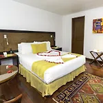 Hotel Emaus Bogota