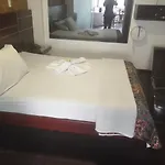 Suite Eros Hostal