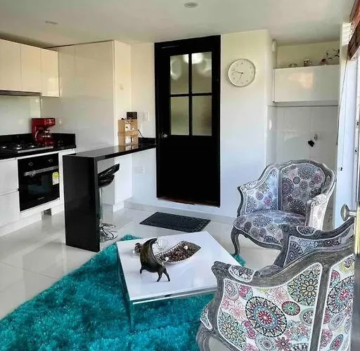 Acogedor Estudio Privado En Zona Tranquila