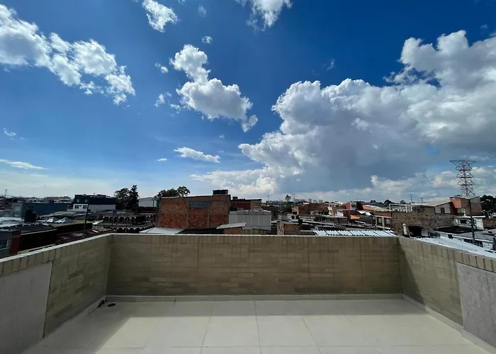 Hermoso apartamento con terraza, excelente ubicación cerca al centro de la ciudad