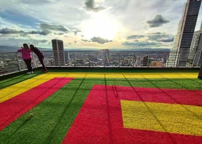 Lujo Urbano: Monserrate A Pasos