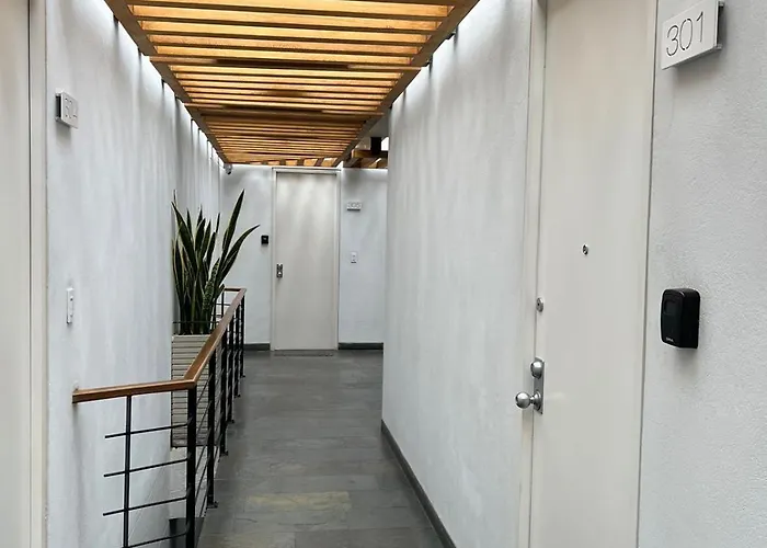 Peaceful Apt + Parking&Laundry