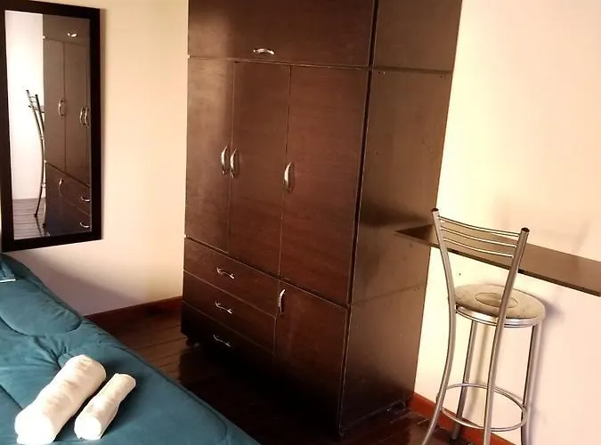 Casa Roomies Inn