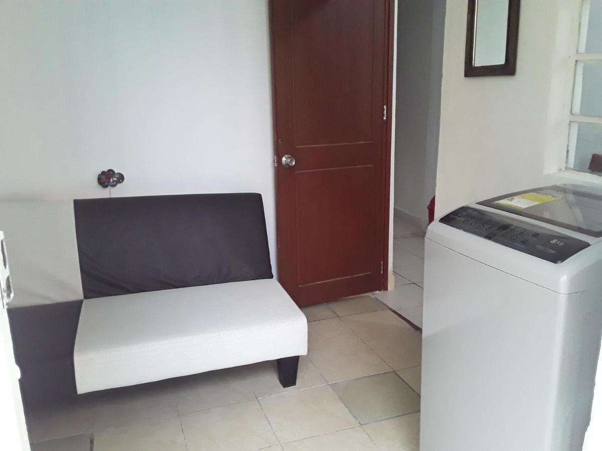 Hostal Okar - Airport