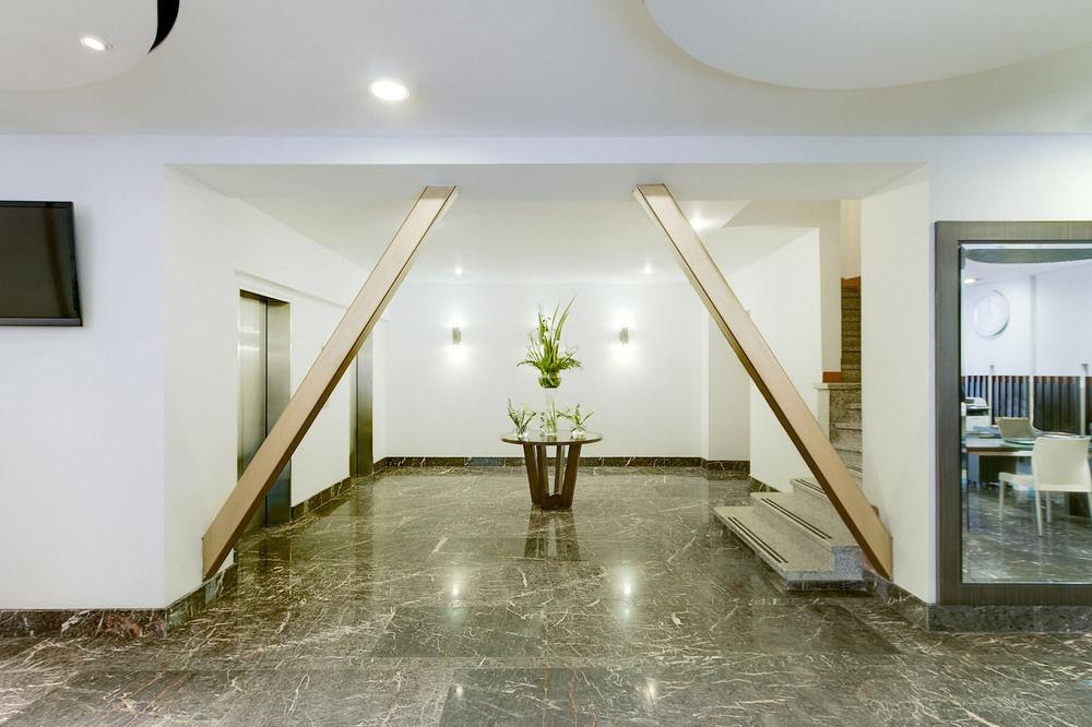 Hotel Continental Bluedoors