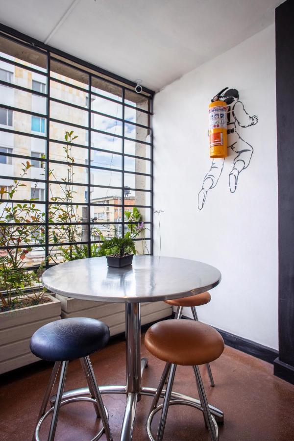 New Cozy 2 Bed 2 Bath In Central Location! Apartamento