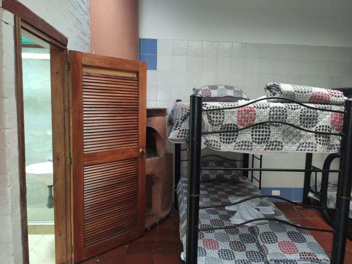 Hostal La Parada Del Tren *