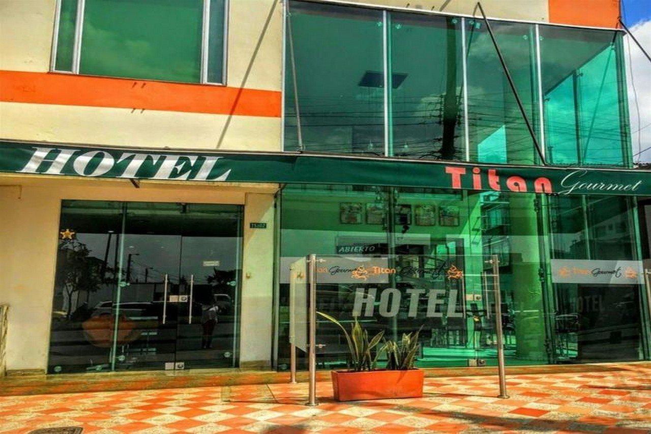 Hotel Titan &