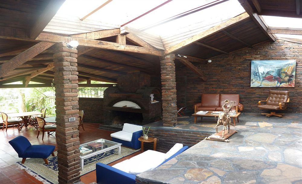 La Colina Hotel