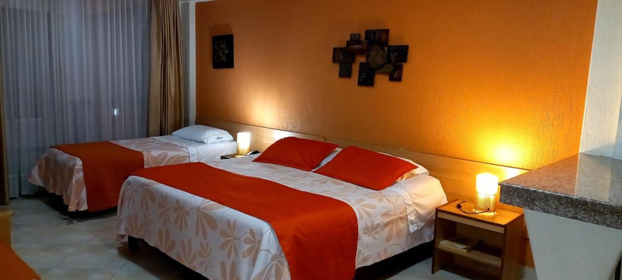 Turisticas 63 Hotel