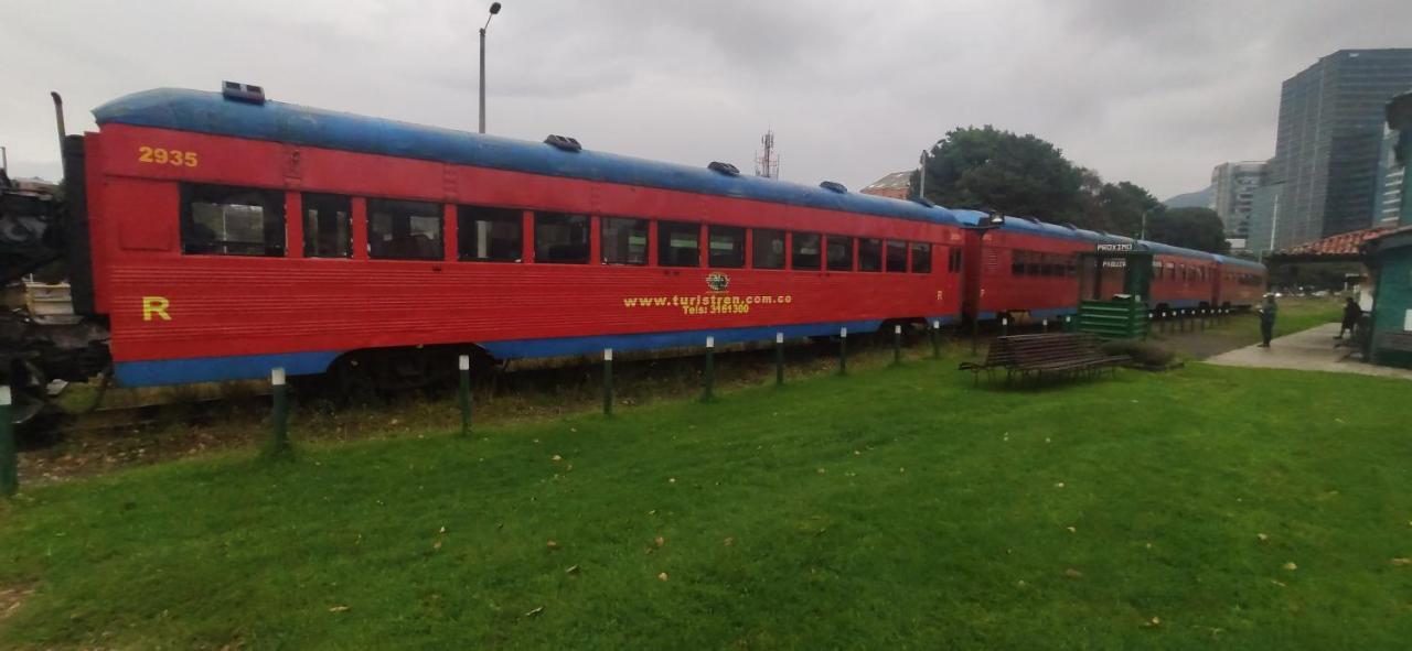 La Parada Del Tren *