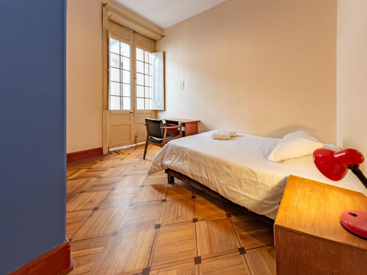 R10 Hostal *