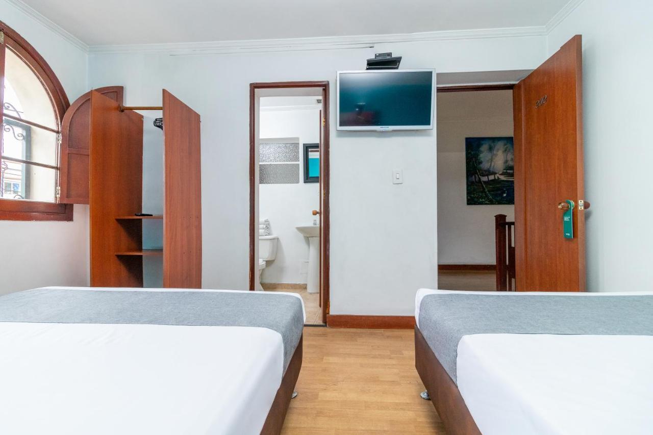 Ayenda Palermo Plaza 4*