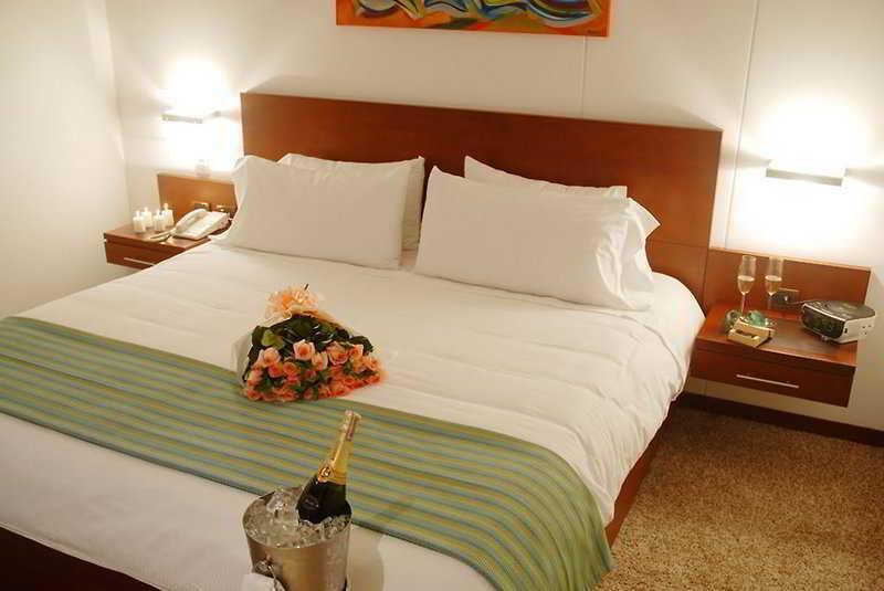 Nh Pavillon Royal 4*