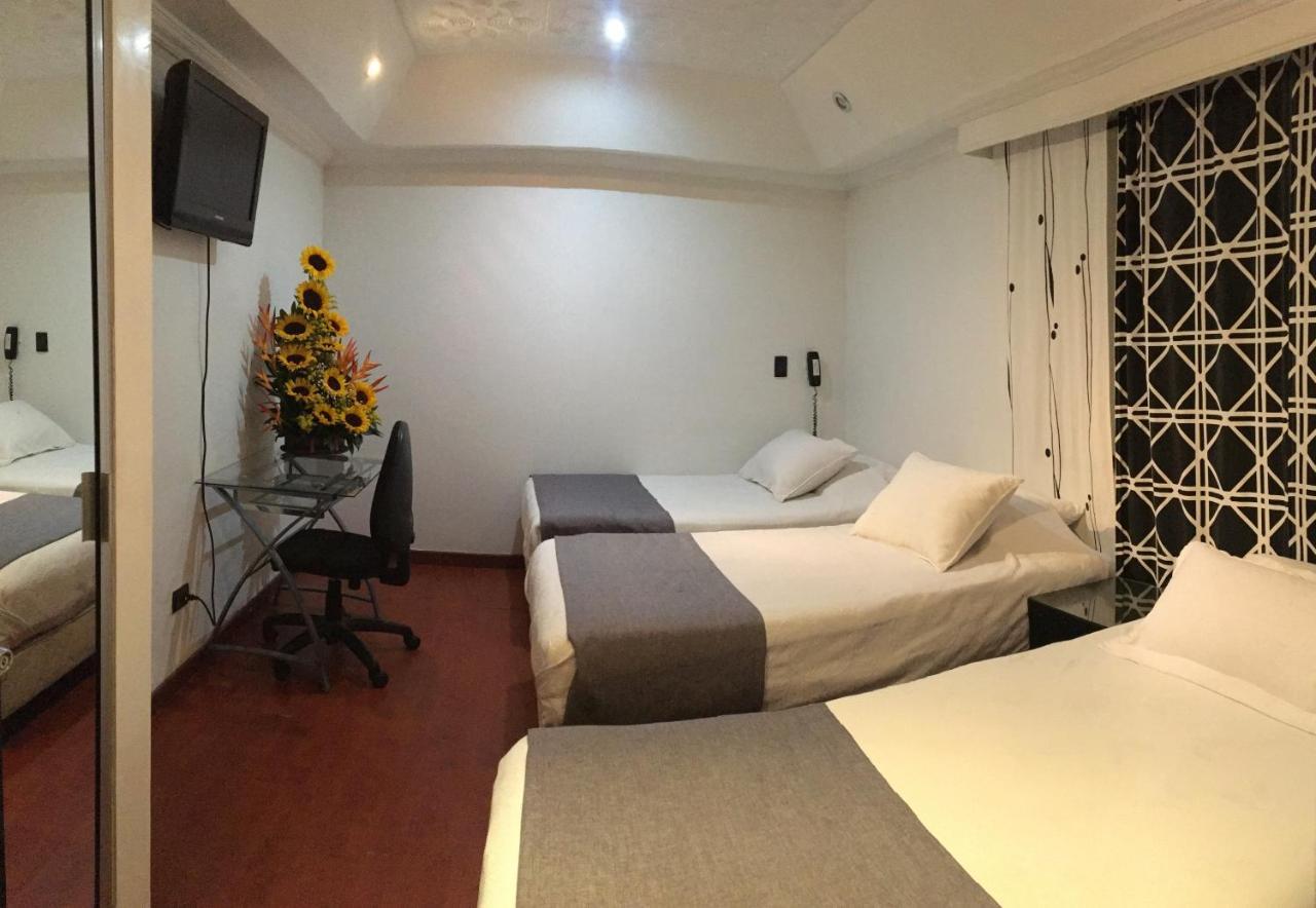 Ejecutivo Embajada 3*