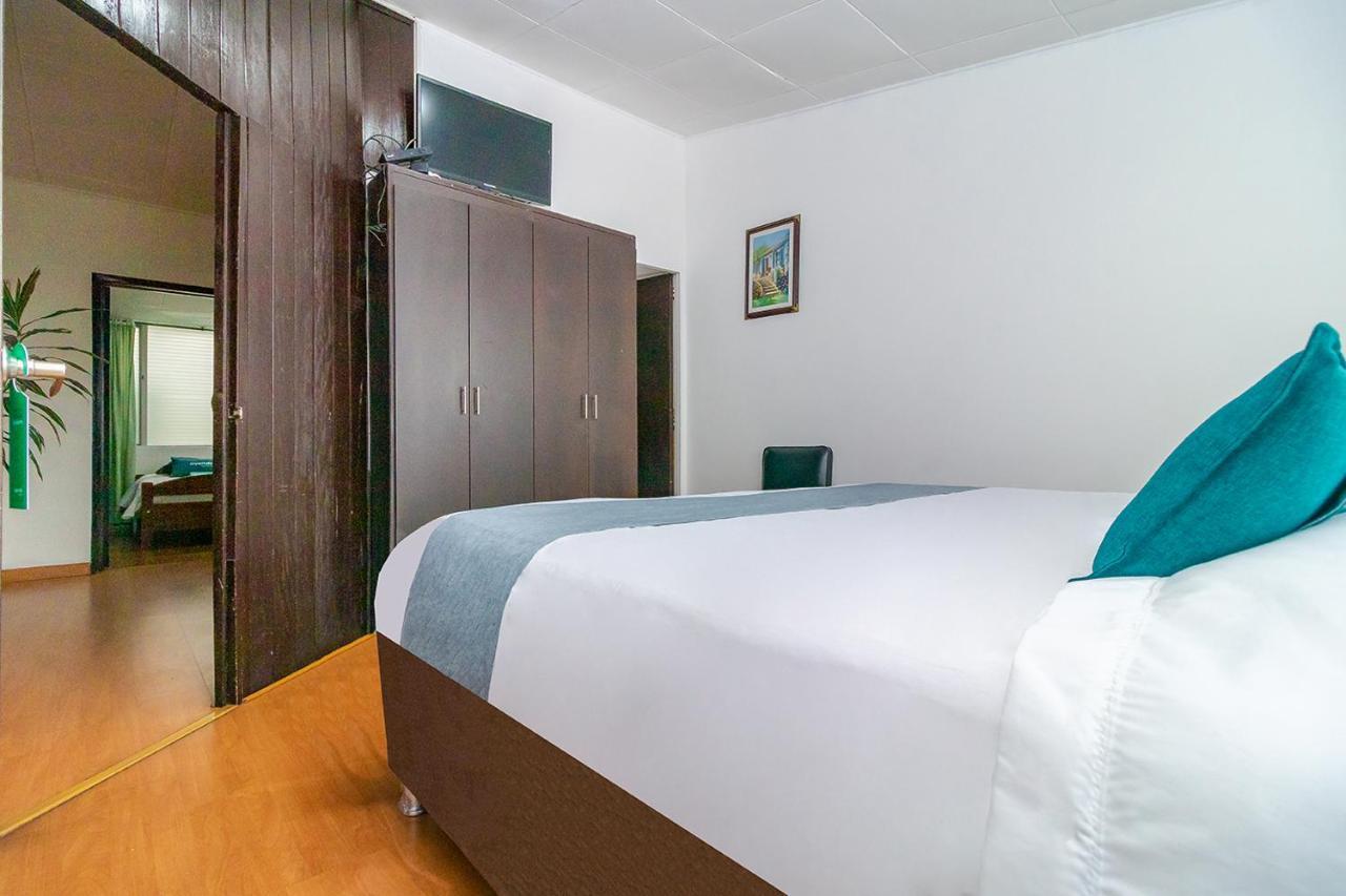 Ayenda 1080 Alpes Castellana Bed and breakfast