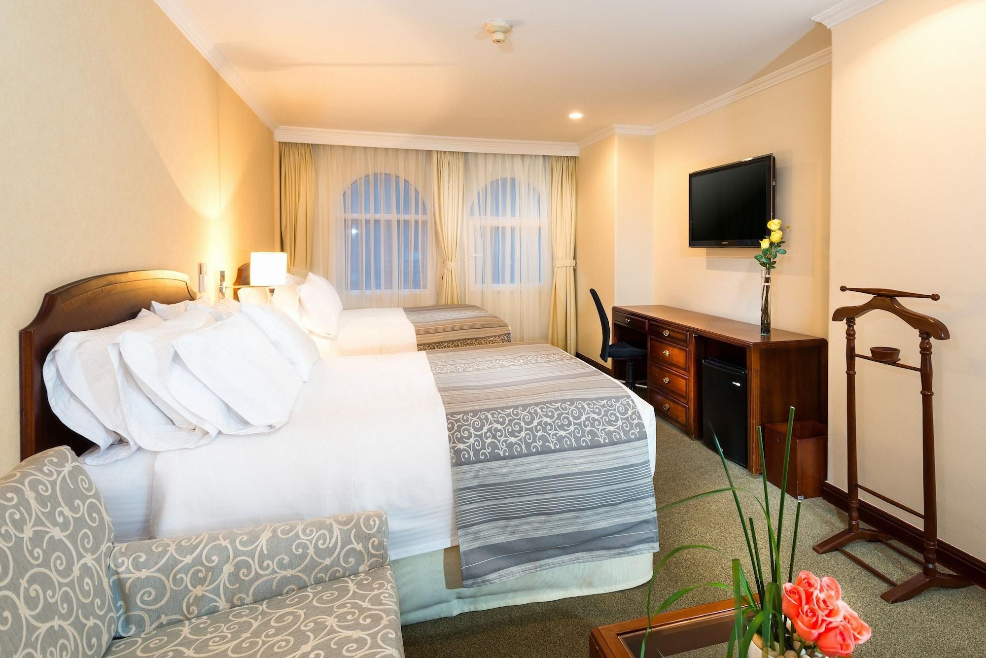 Hotel Dann Carlton