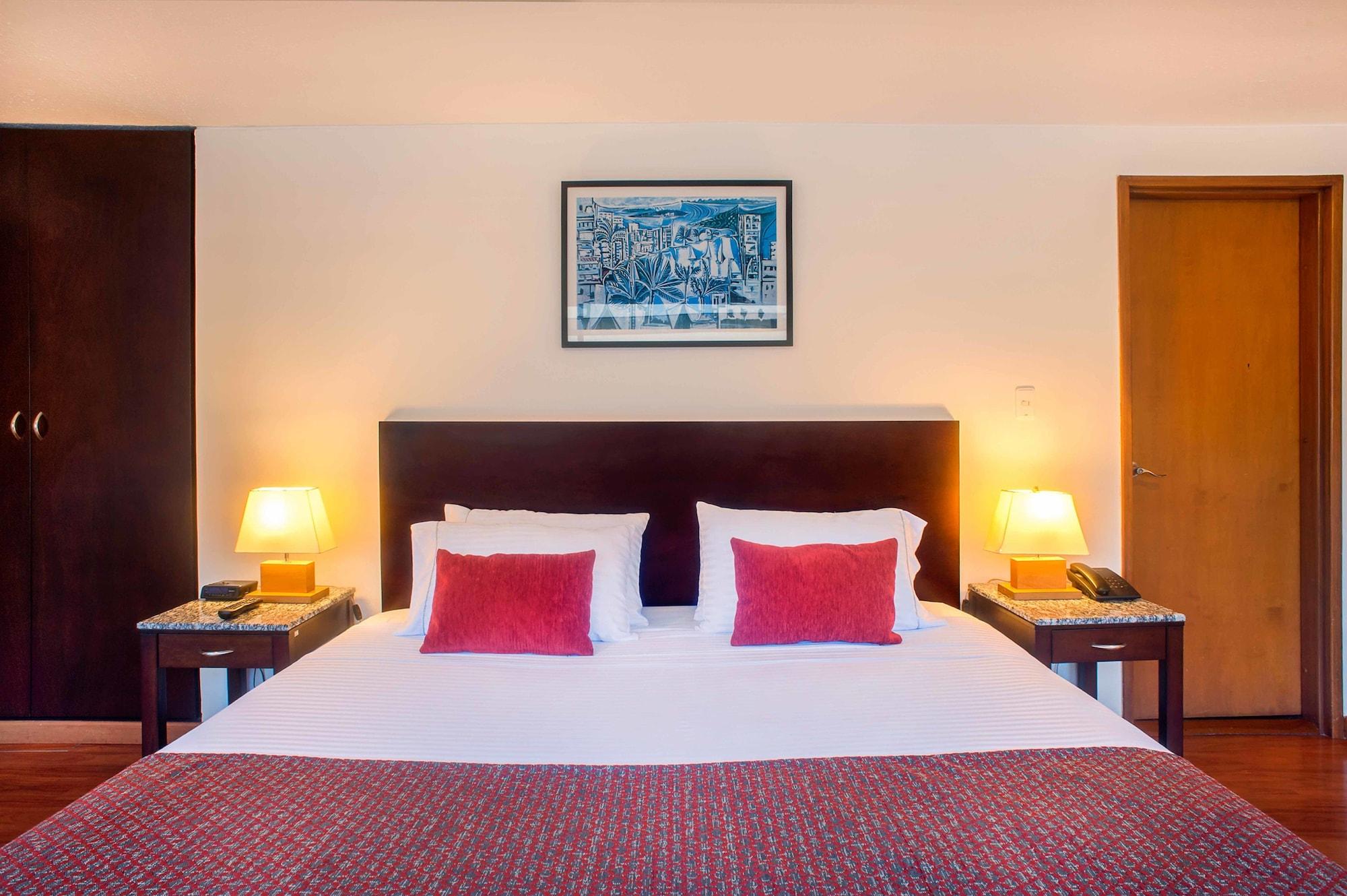 Oceanía Hotel