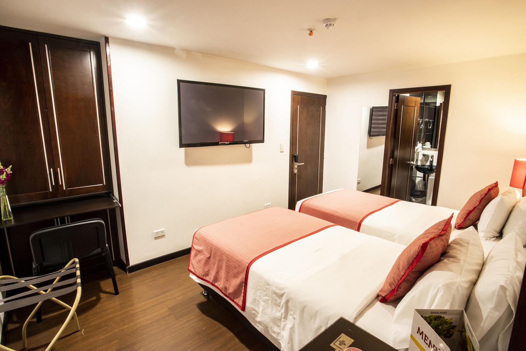 Hotel Sheridan Corferias 3*