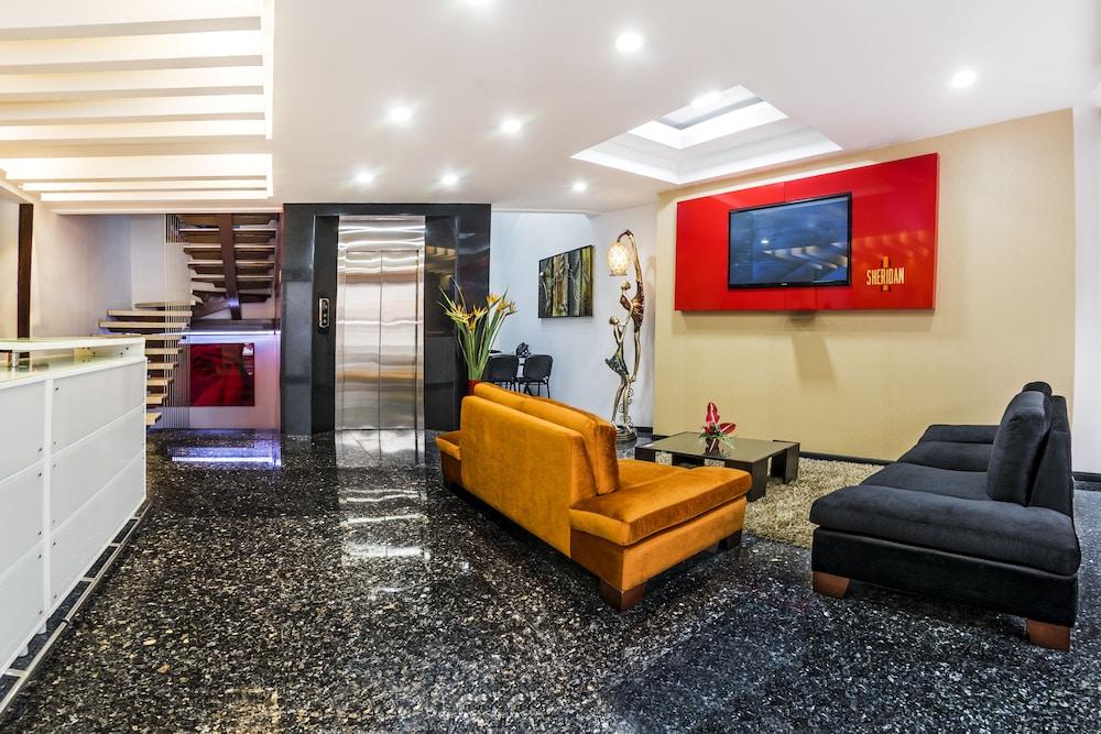 Hotel Sheridan Corferias 3*