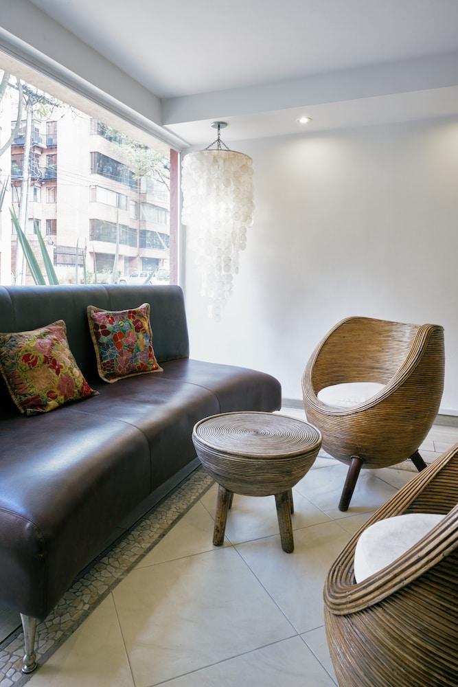 Retiro 84 By Mij Hotel