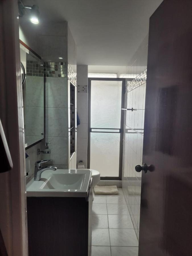 Apartamento Homy #8 - Apt Grande G12 Agora Corferias Embassy Un *