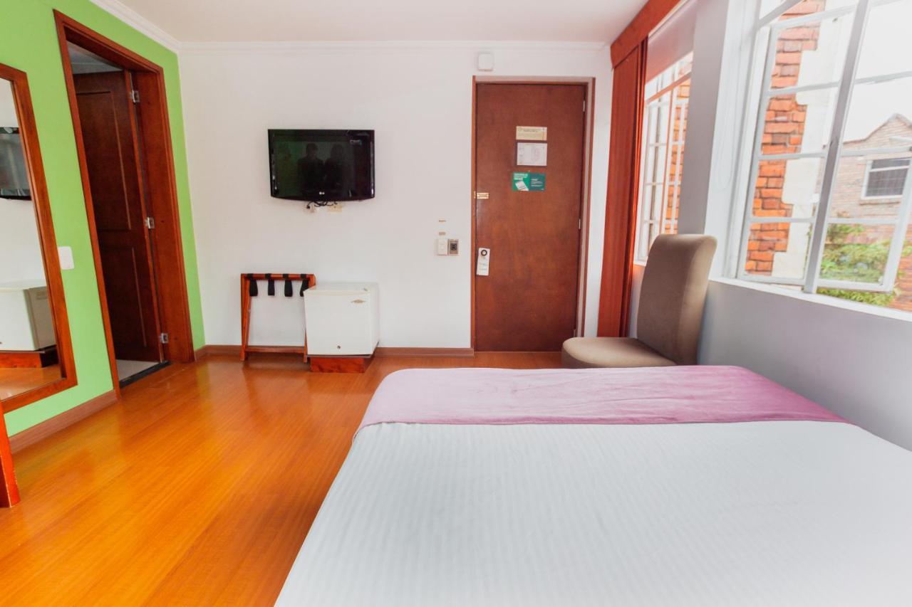 Apartamento Apartasuites&hotel Plaza 36 *