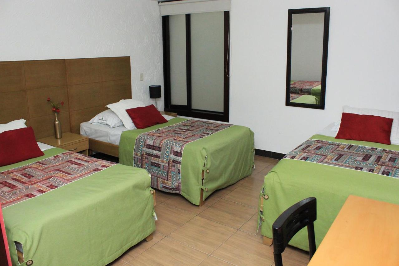Cosmopolitan Hotel 2*