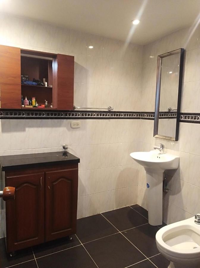 Habitación en casa particular Carrera 13 # 20-56 Apto 202 - Barrio Alameda, Centro *