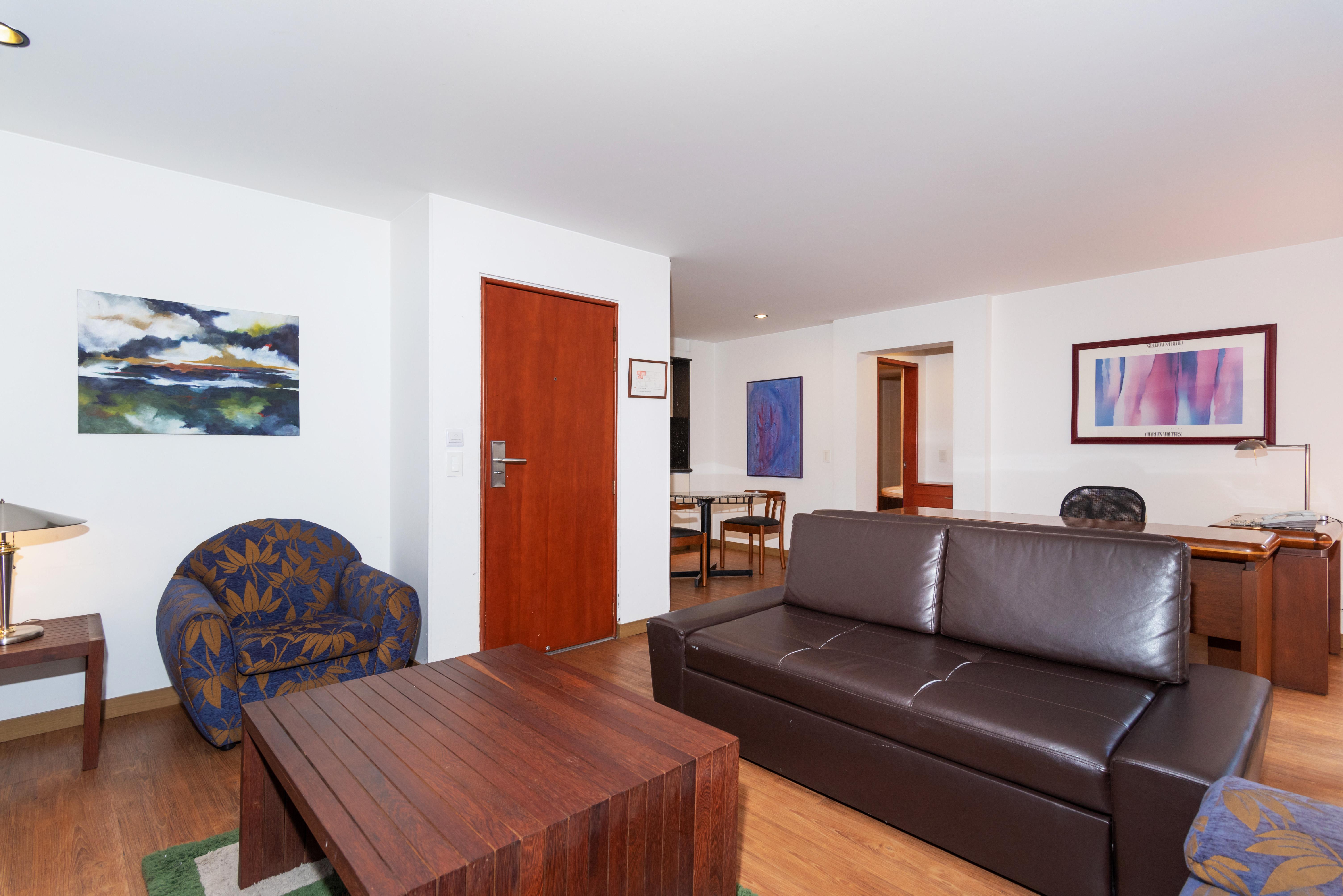 Hotel Gio Parque 93