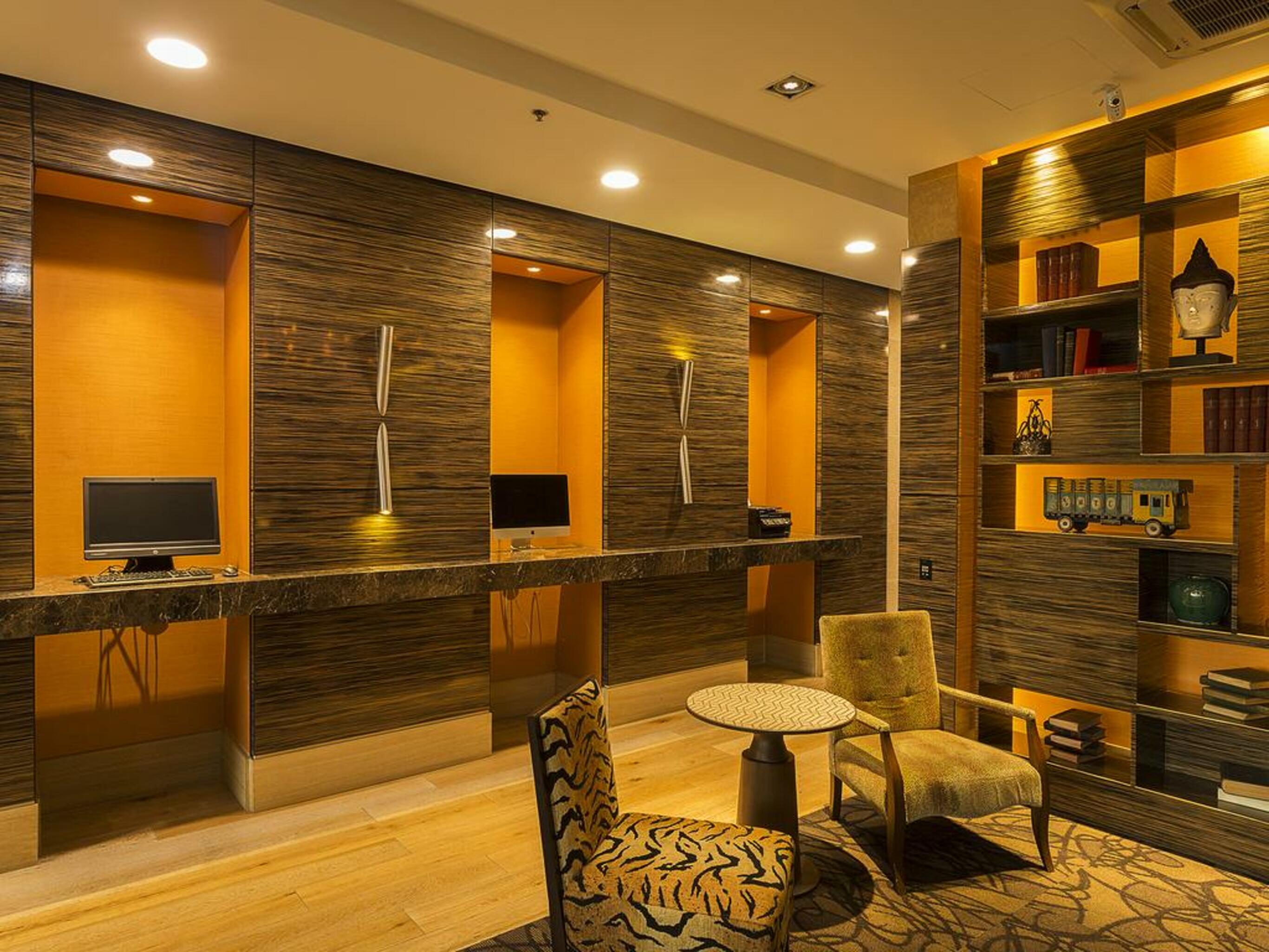 Ek By Preferred Group Hotel